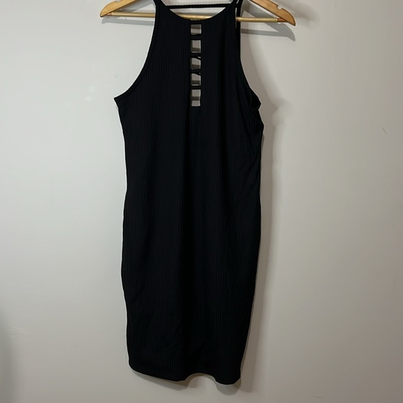 Victoria Sport Strappy Ribbed Dress - Picture 4 of 9